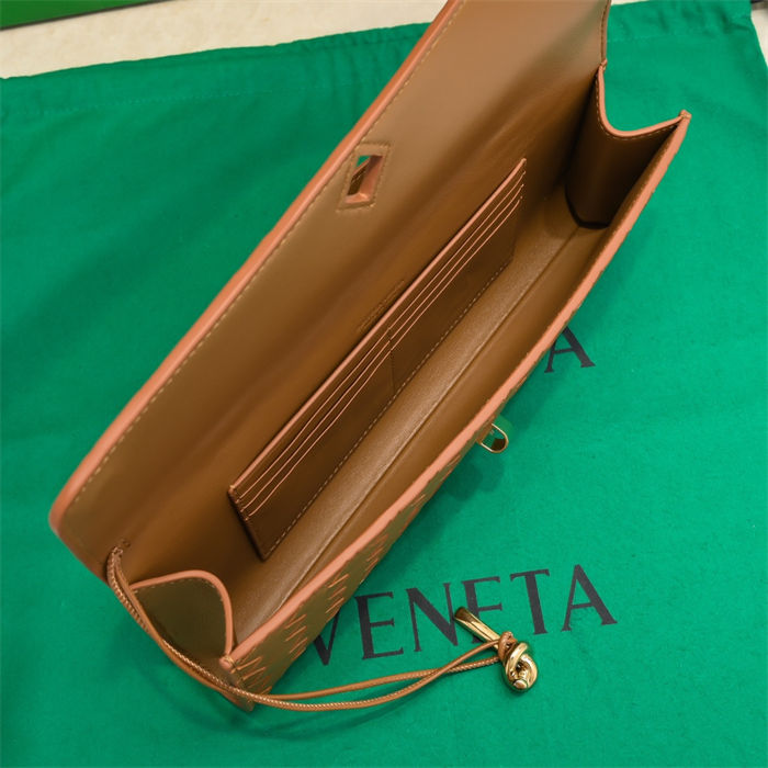 BV Long Clutch Andiamo With Handle Cognac High