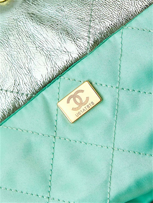 Chanel 22 SMALL HANDBAG Metallic Calfskin & Gold-Tone Metal AS3260 Green High