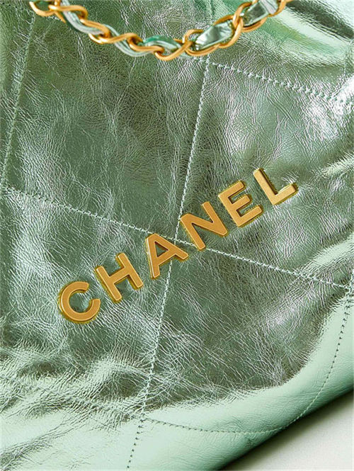 Chanel 22 MEDIUM HANDBAG Metallic Calfskin & Gold-Tone Metal AS3261 Green High