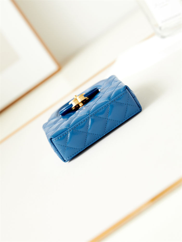 Chanel CLUTCH WITH CHAIN AP3435 Shiny Aged Calfskin & Gold-Tone Metal Blue-Royal High