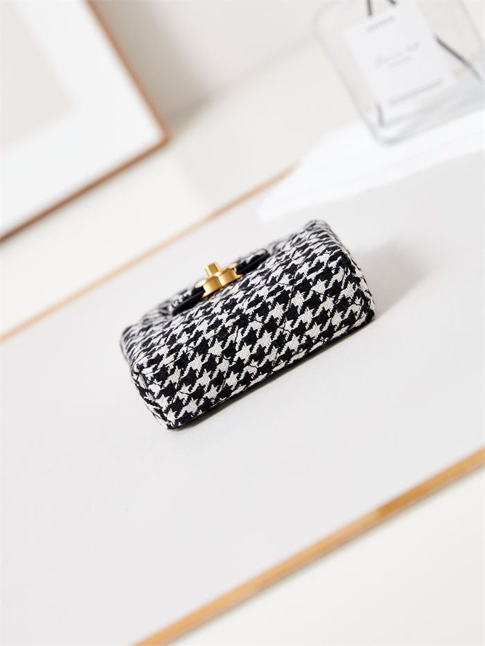 Chanel CLUTCH WITH CHAIN AP3435 Tweed & Gold-Tone Metal High