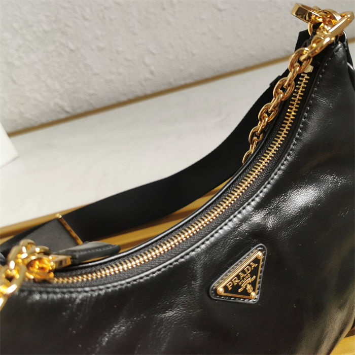 Prada Re-Edition 2005 Leather bag 1BH204 Black High