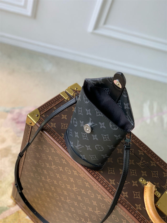 Louis Vuitton Envelope Pouch Monogram Eclipse M11613 High