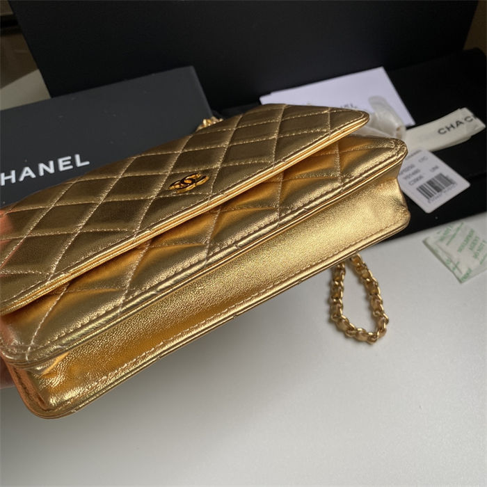 Classic Wallet on Chain AP0250 Lambskin Gold B