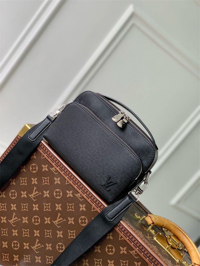 Louis Vuitton Avenue Messenger Taiga cowhide leather M11657 High