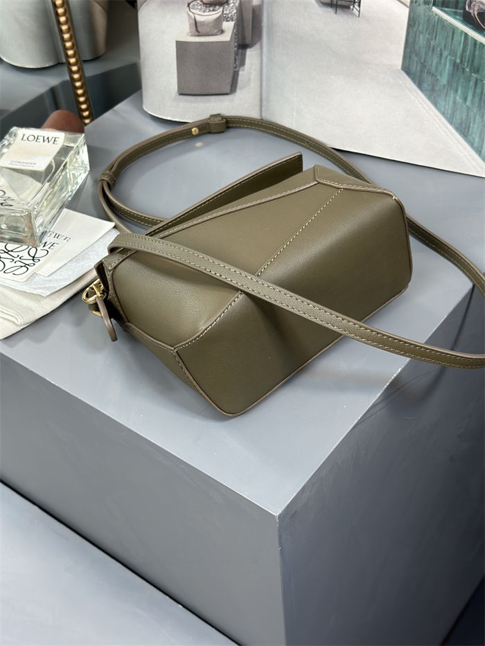 Mini Puzzle bag in classic calfskin Dark Khaki Green High