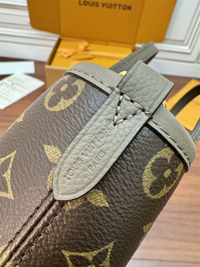 Louis Vuitton Neverfull Bandoulière Inside Out BB M12109 Top