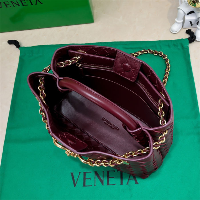 Small Andiamo Chain Top handle bag High