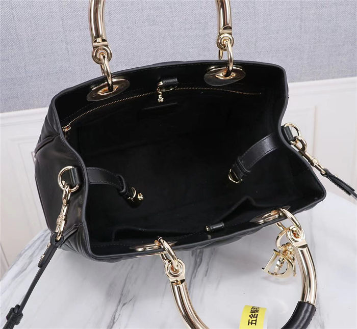 LADY 95.22 MEDIUM BAG Cannage Calfskin Black High