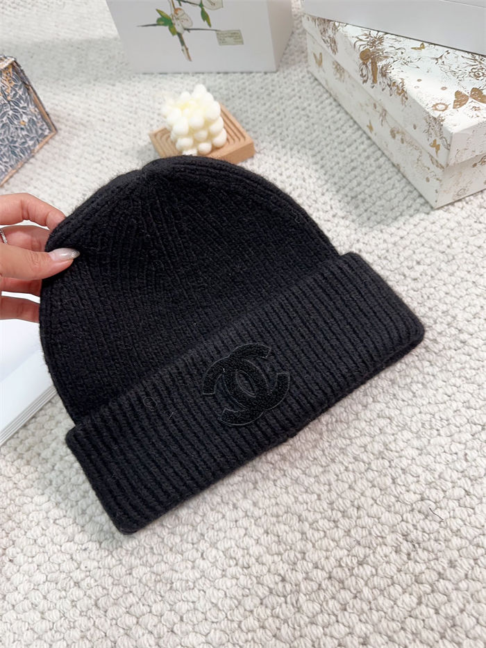 Chanel beanie Black