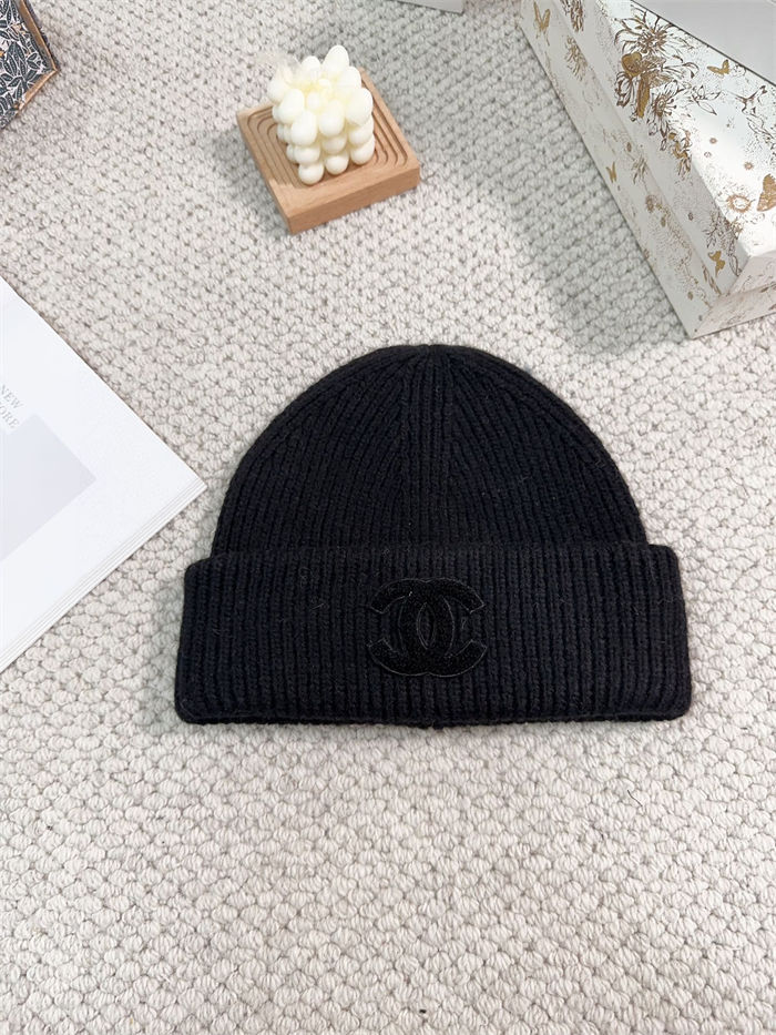 Chanel beanie Black