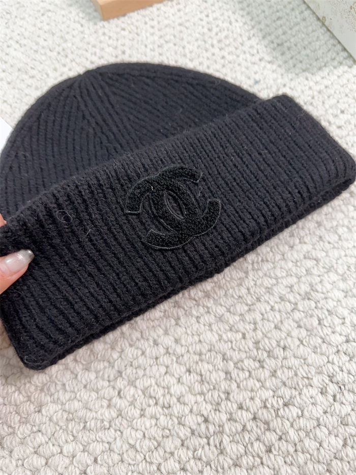 Chanel beanie Black