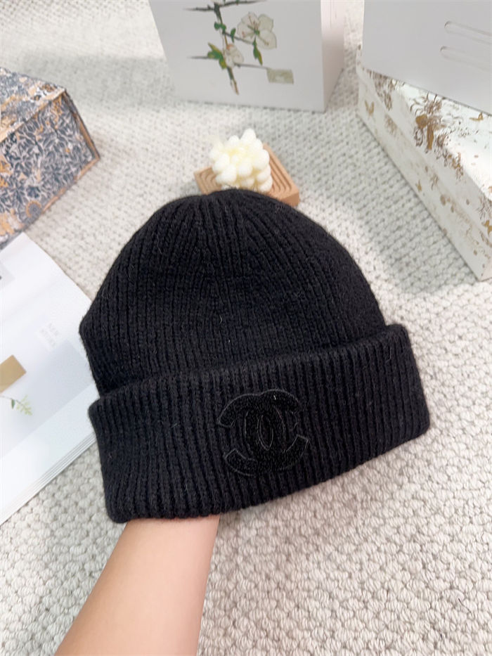 Chanel beanie Black