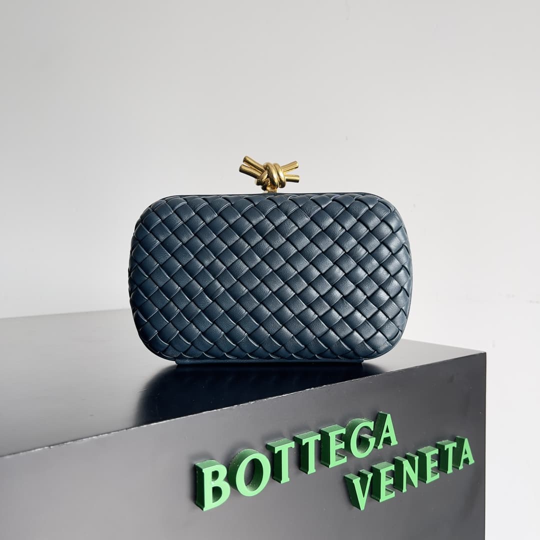 BV Knot Minaudière Clutch Lambskin High