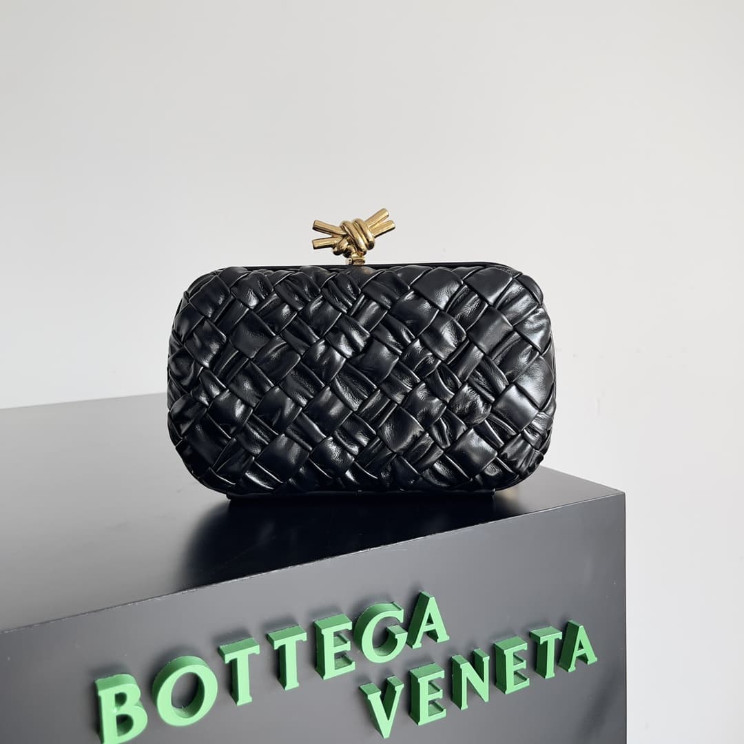 BV Knot Minaudière Clutch Lambskin High