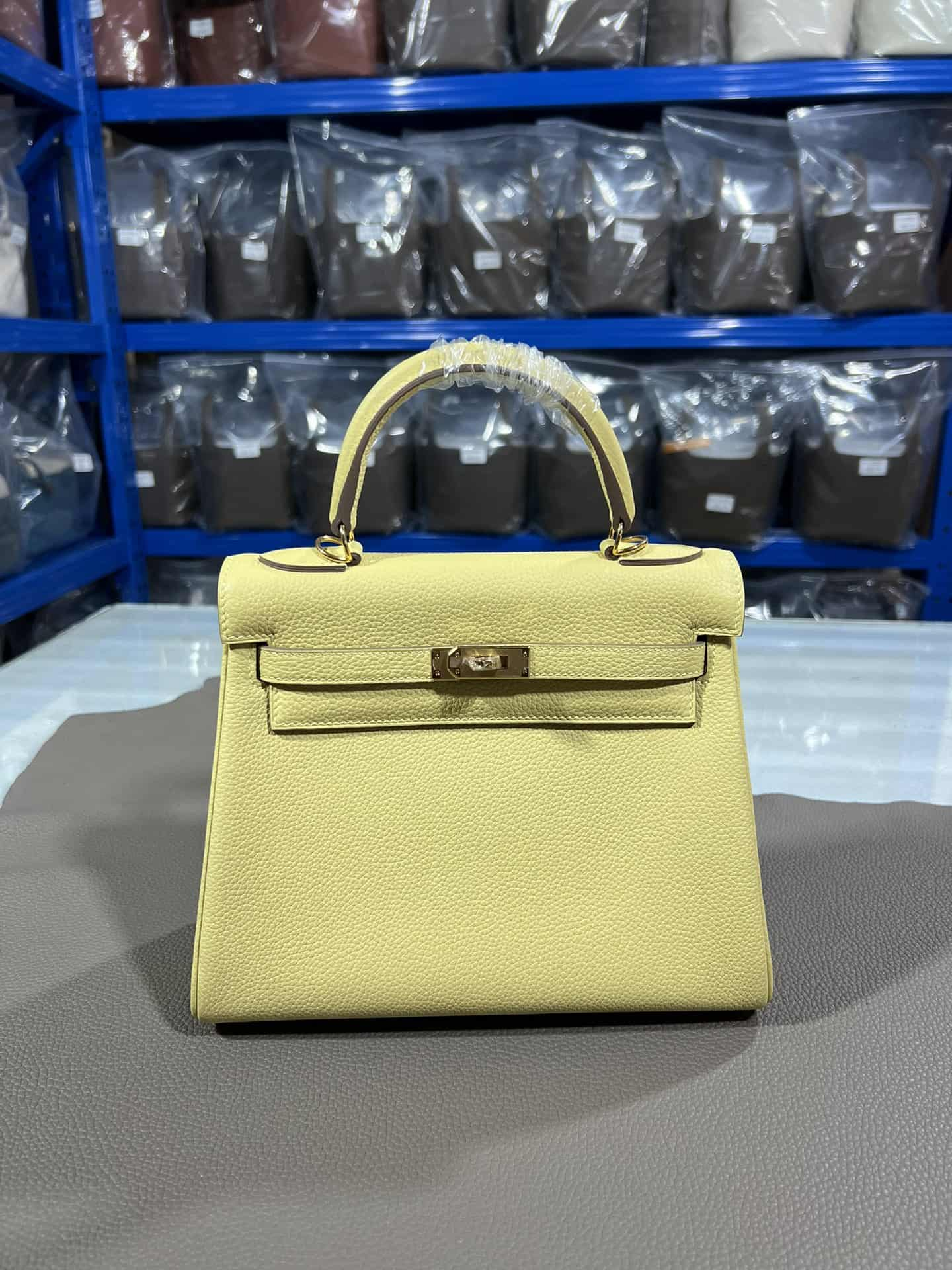 Hermes Kelly 25/28cm Retourne Bag Togo Leather In Light-Yellow WAX High