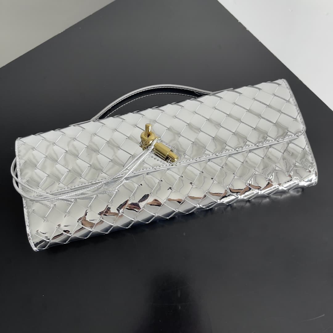 BV Andiamo Clutch With Handle Lambskin TOP