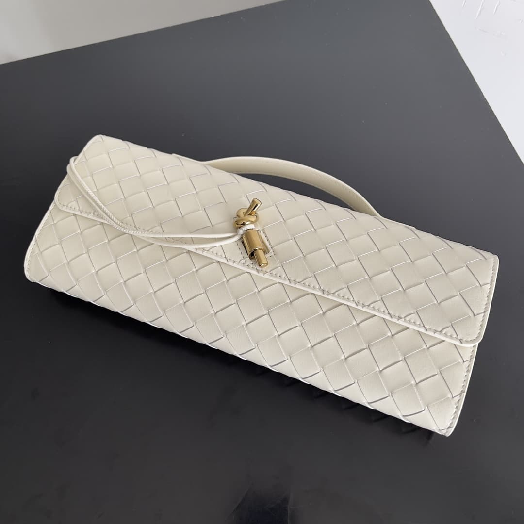 BV Andiamo Clutch With Handle Lambskin TOP