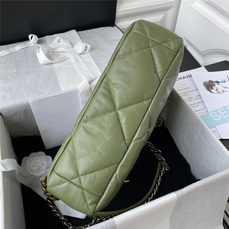 Large Chanel 19 Flap Bag Goatskin/Lambskin Green High