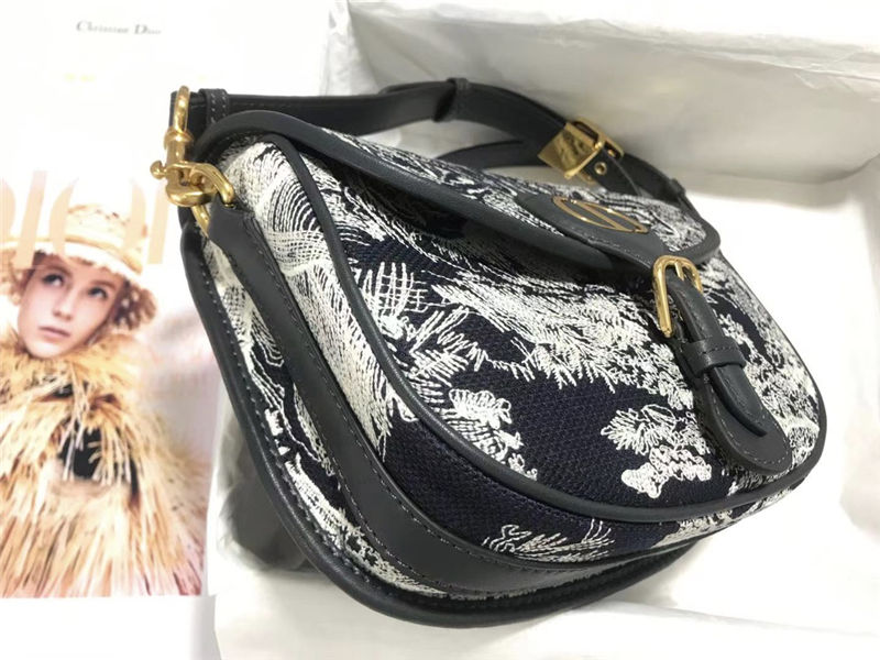 MEDIUM Dior BOBBY BAG Embroidery Black High