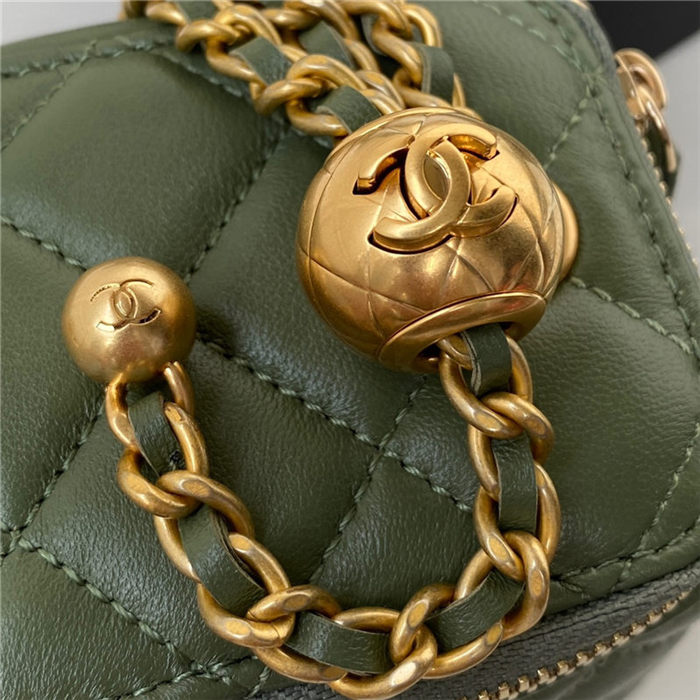 Chanel SMALL VANITY WITH CHAIN Lambskin & Gold-Tone Metal AP1447 Green A