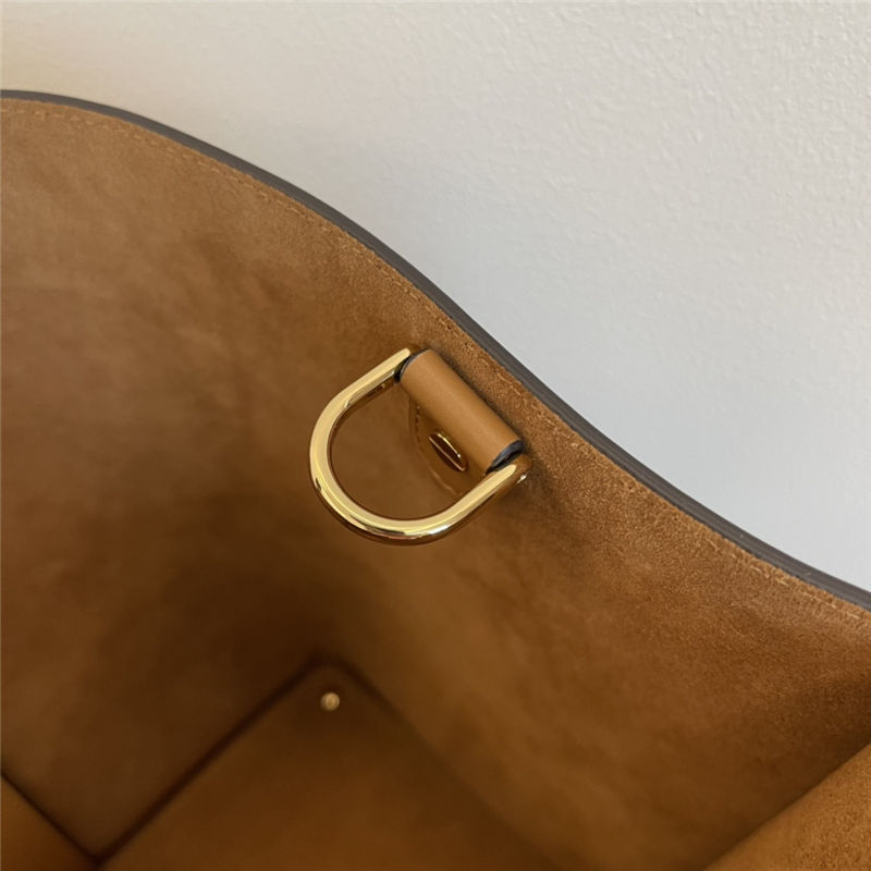 Fendi WAY MEDIUM leather bag Caramel High