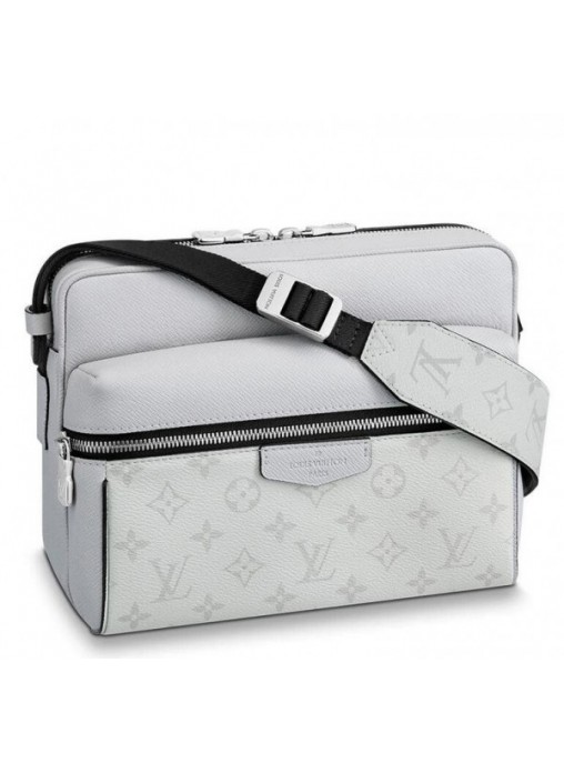 Louis Vuitton Outdoor Messenger Taiga Antarctica M30243 High