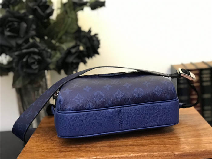 Louis Vuitton Outdoor Messenger Taiga Pacific M30242 High