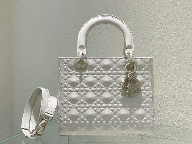 MEDIUM LADY Dior Cannage Calfskin with Diamond Motif White High