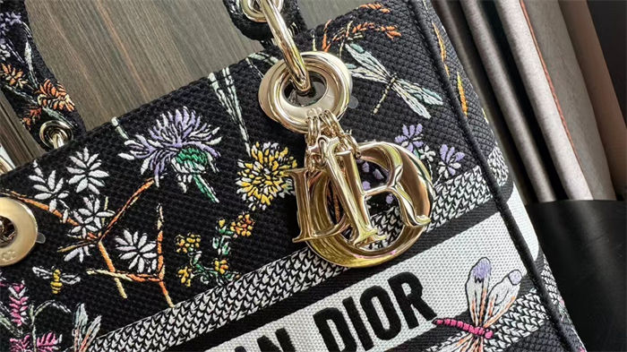 MEDIUM LADY D-LITE BAG Dior Herbarium Embroidery High