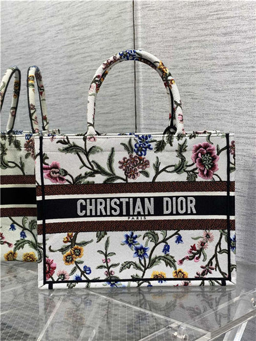 MEDIUM Dior BOOK TOTE Dior Petites Fleurs Embroidery White High