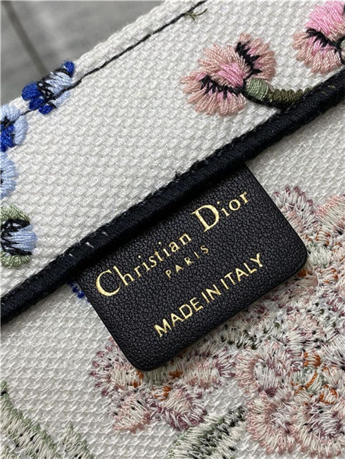 MEDIUM Dior BOOK TOTE Dior Petites Fleurs Embroidery White High