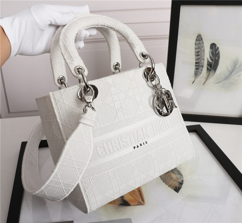 MEDIUM LADY D-LITE BAG Cannage Embroidery White High