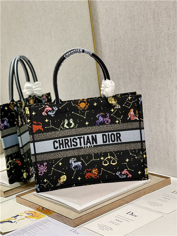 MEDIUM Dior BOOK TOTE Dior Pixel Zodiac Embroidery Black High