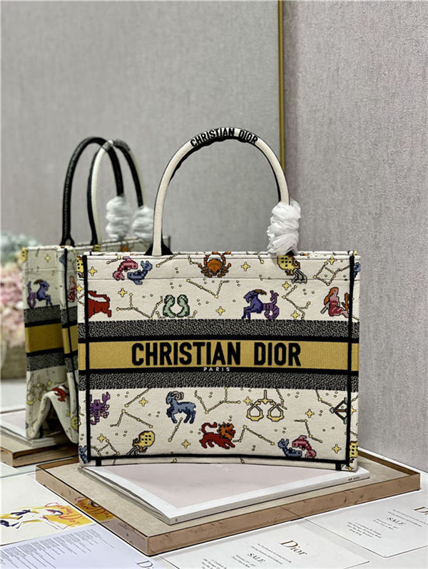 MEDIUM Dior BOOK TOTE Dior Pixel Zodiac Embroidery White High