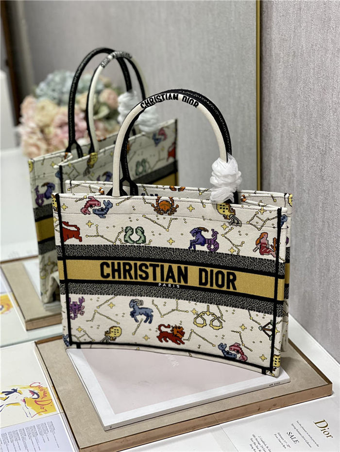 MEDIUM Dior BOOK TOTE Dior Pixel Zodiac Embroidery White High