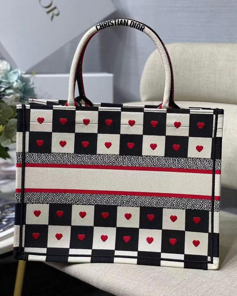 MEDIUM Dior BOOK TOTE Black, White and Red D-Chess Heart Embroidery High