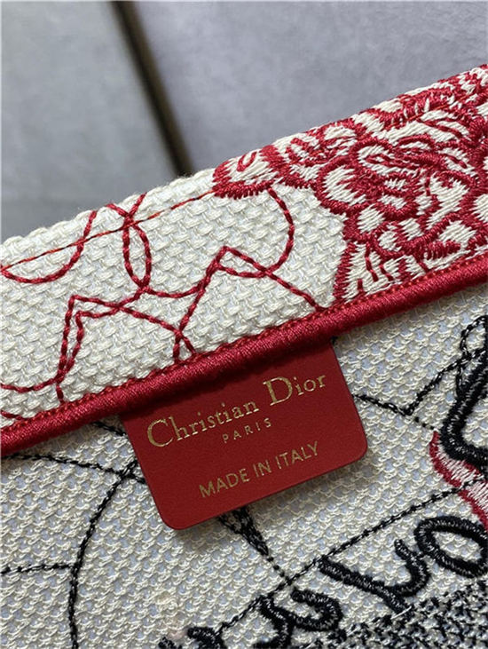 MEDIUM DiorAMOUR Dior BOOK TOTE Red and White D-Royaume d'Amour Embroidery High