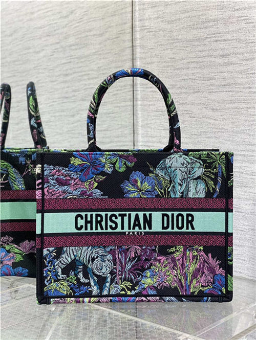 MEDIUM Dior BOOK TOTE Toile de Jouy Voyage Embroidery Blue High