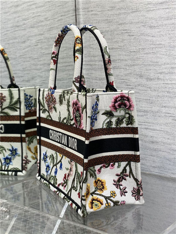 SMALL Dior BOOK TOTE Dior Petites Fleurs Embroidery White High