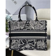 MEDIUM Dior BOOK TOTE Dior Around the World Embroidery Black and White High