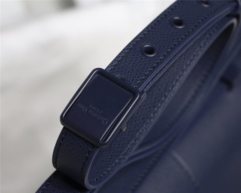 30 MONTAIGNE BAG Ultramatte Grained Calfskin Indigo Blue High