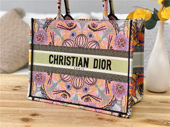 MEDIUM Dior BOOK TOTE Embroidery High