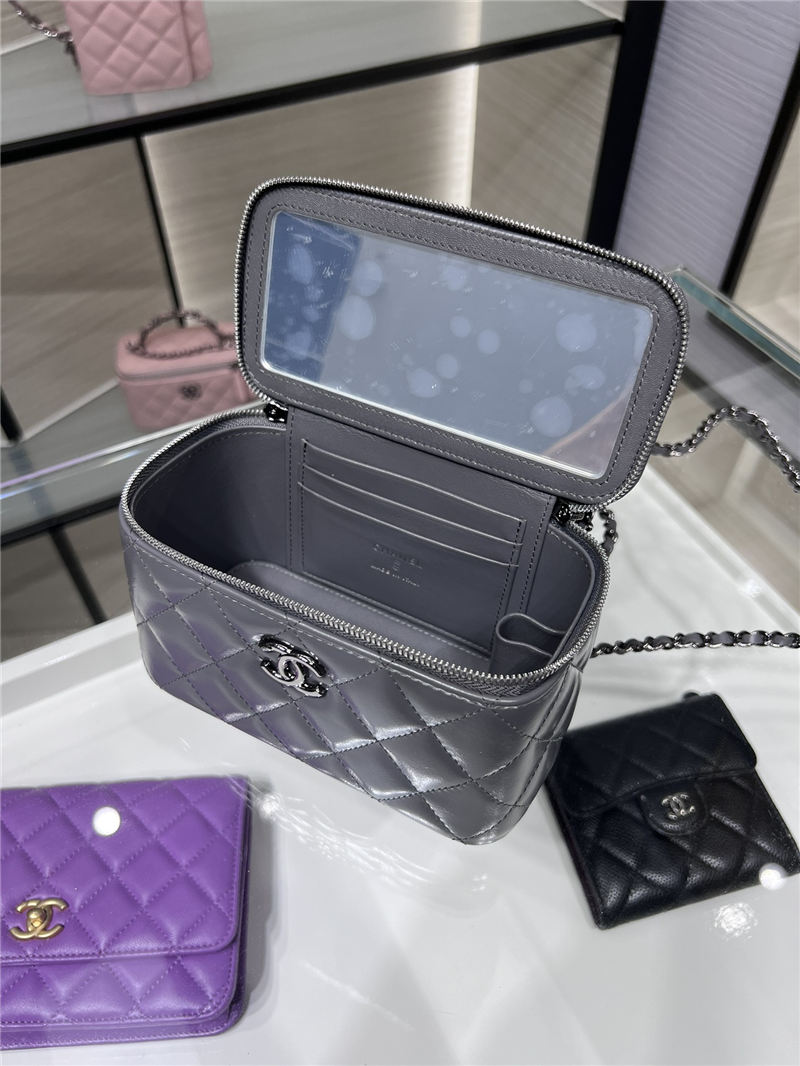 CLUTCH WITH CHAIN AP3593 Shiny Crumpled Calfskin, Strass & Ruthenium-Finish Metal Grey A