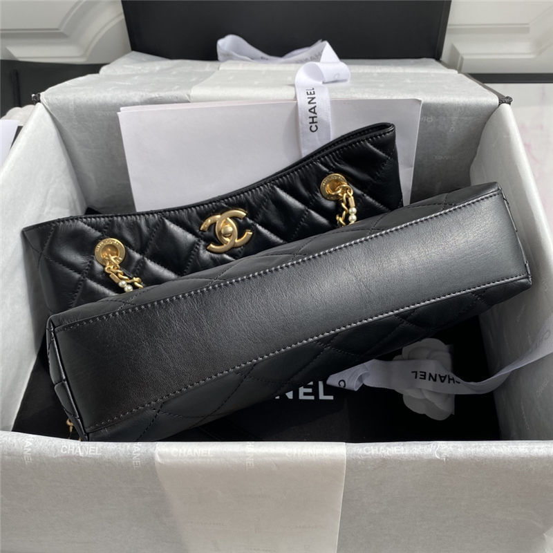 Shopping Bag Calfskin Crystal Pearls & Gold-Tone Metal Black A (OUT OF STOCK)