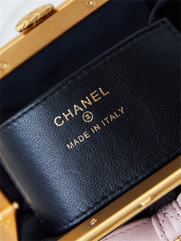 Chanel CLUTCH WITH CHAIN AP4028 Lambskin & Gold-Tone Metal Black A