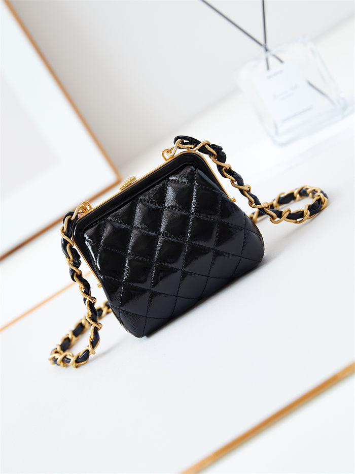 Chanel CLUTCH WITH CHAIN AP4028 Lambskin & Gold-Tone Metal Black A