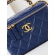 CLUTCH WITH CHAIN AP4168 Shiny Crumpled Calfskin Gold-Metal Blue A