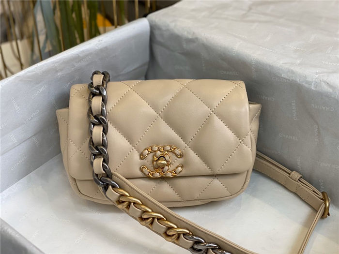 Waist Chanel 19 Flap Bag Lambskin/Goatskin Beige High