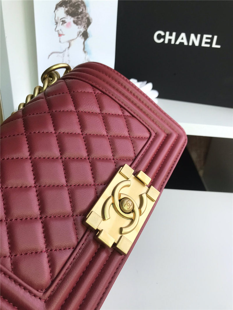 SMALL BOY Chanel HANDBAG Lambskin Burgundy High